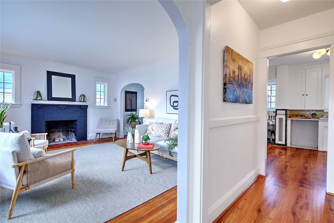 89 Dexterdale Road Providence, RI 02906 - Photo 5 of 48 Gallery Image 5