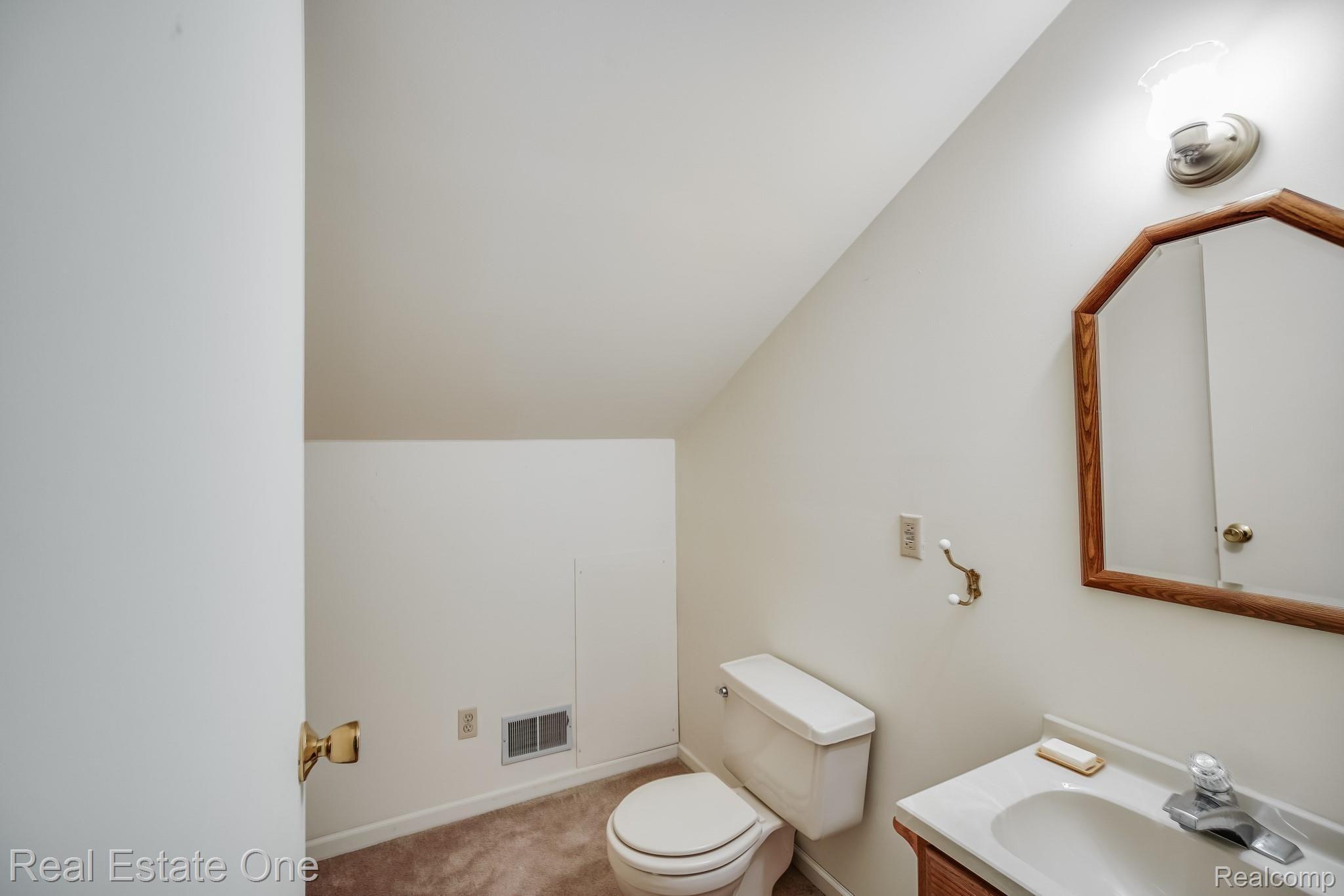 1618 Rulane Drive Lapeer, MI 48446 - Photo 20 of 28 DSC01717.jpg
