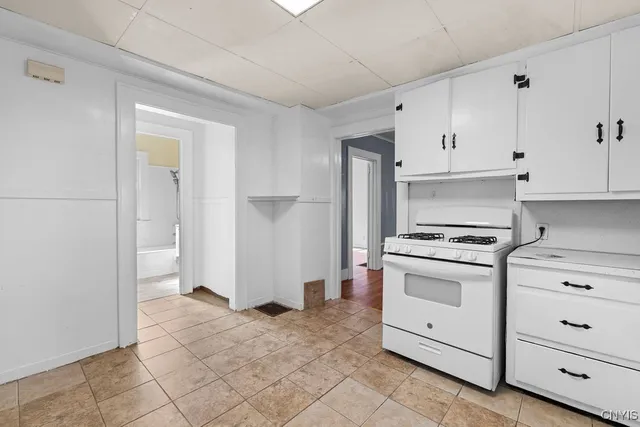 $1,450 | 401 Valley Drive, Syracuse, NY 13207