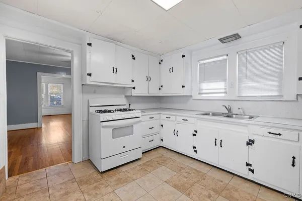 $1,455 | 401 Valley Drive, Syracuse, NY 13207