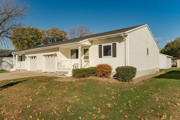 $203,000 | 209 Henry Street, Le Roy, MN 55951