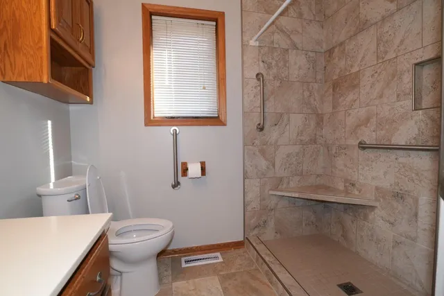 $229,000 | 209 Henry Street, Le Roy, MN 55951