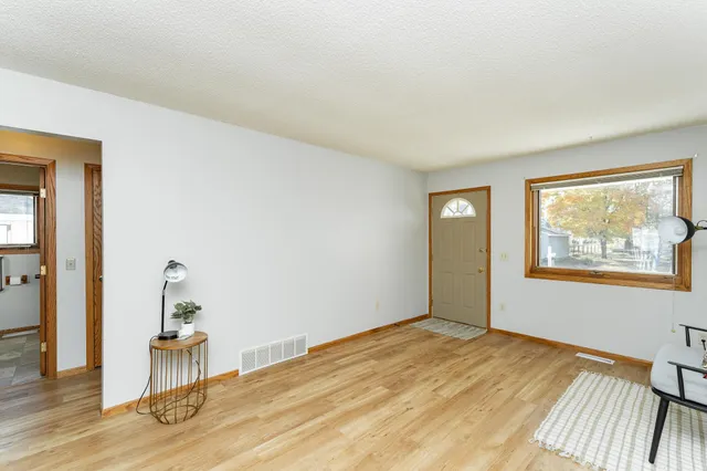 $229,000 | 209 Henry Street, Le Roy, MN 55951