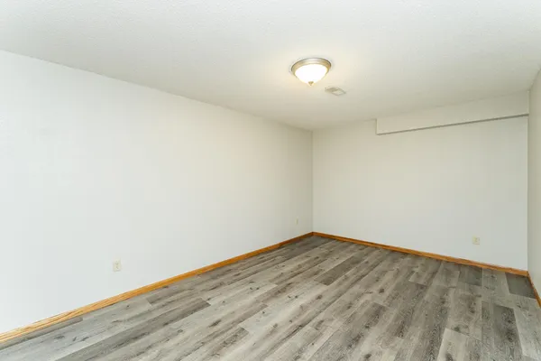 $203,000 | 209 Henry Street, Le Roy, MN 55951