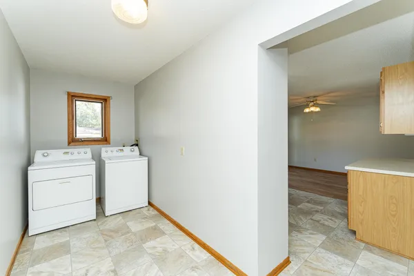 $203,000 | 209 Henry Street, Le Roy, MN 55951