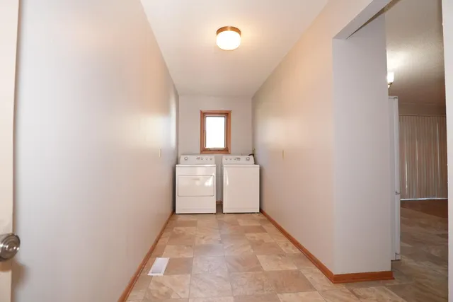 $229,000 | 209 Henry Street, Le Roy, MN 55951