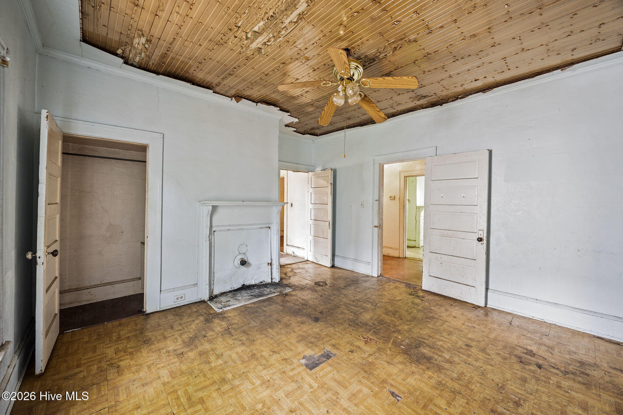409 Pender Street East Wilson, NC 27893 - Photo 14 of 33 17-web-or-mls-BLS_0027