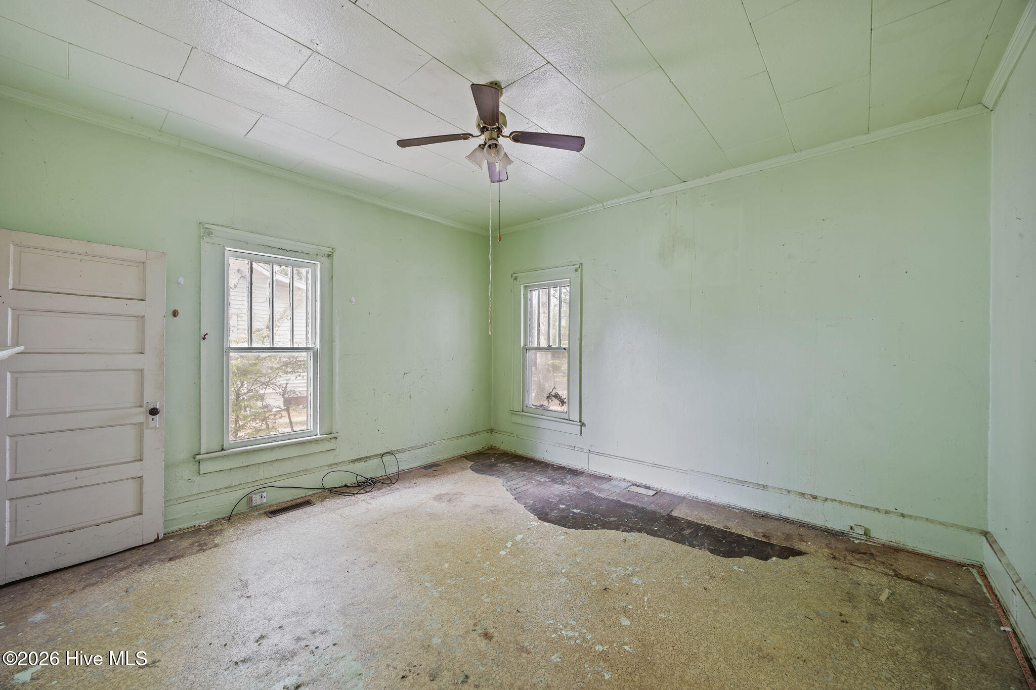 409 Pender Street East Wilson, NC 27893 - Photo 9 of 33 12-web-or-mls-BLS_0012