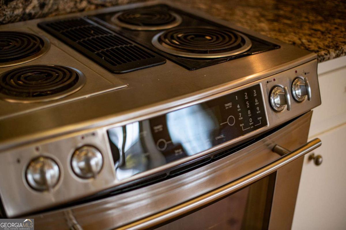120 Tusten Street Elberton, GA 30635 - Photo 17 of 49 a close up of a stove