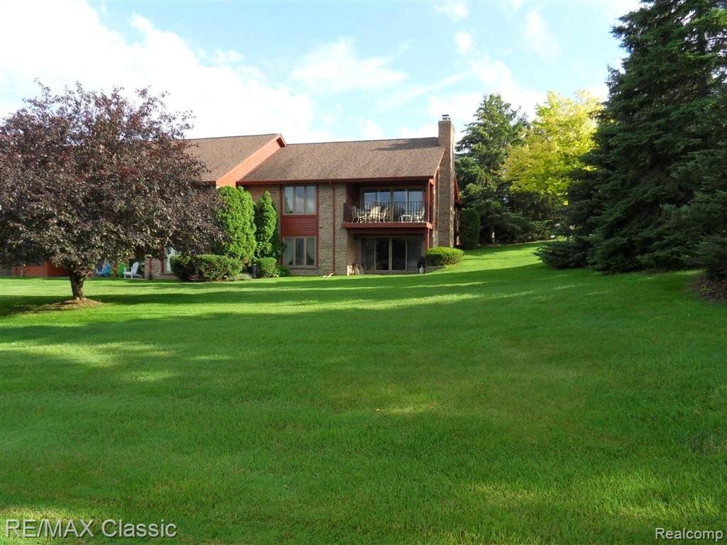 968 GreenView Court Rochester, MI 48307 - Photo 40 of 42 SDC19614.JPG