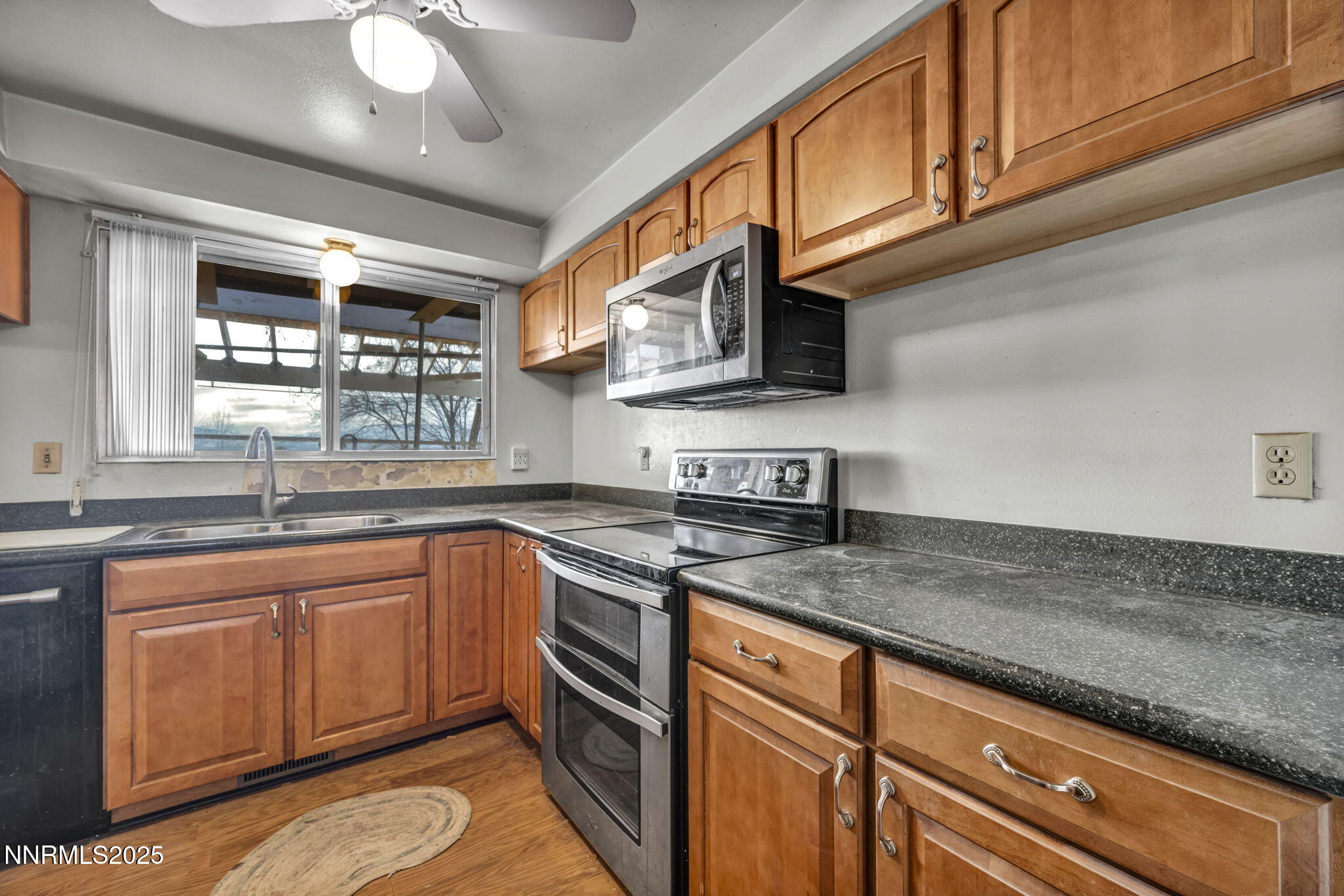 9421 Wigwam Way Reno, NV 89506 - Photo 11 of 64 42-web-or-mls-9421-wigwam-way