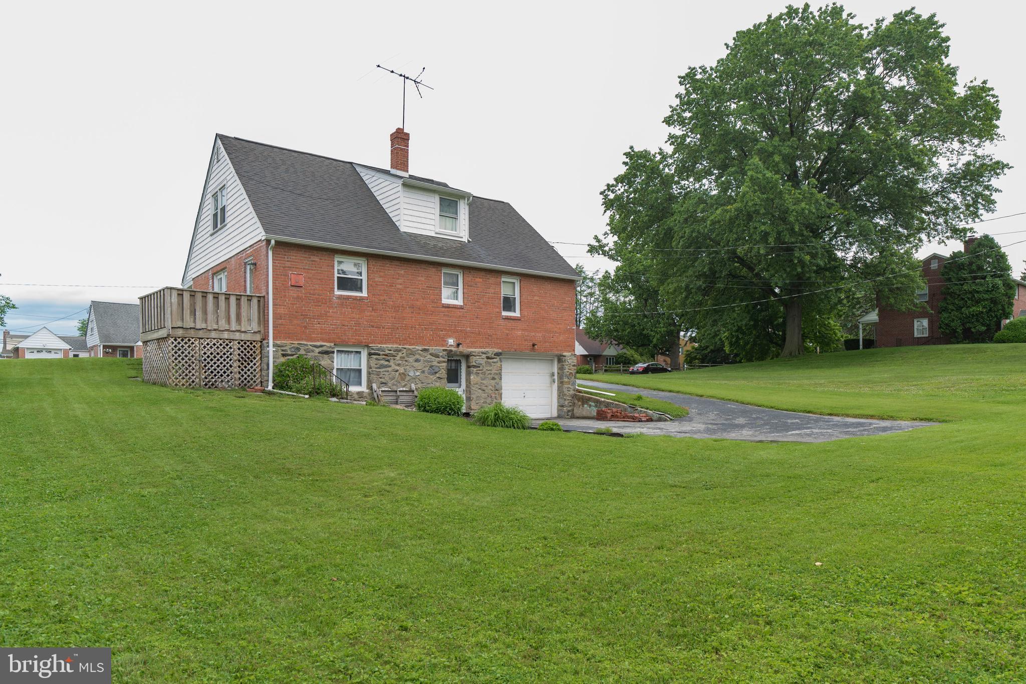 309 Lewis Road Broomall, PA 19008 - Photo 2 of 14