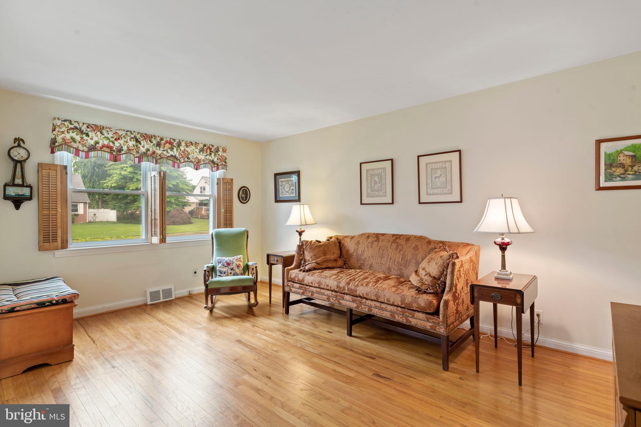 309 Lewis Road Broomall, PA 19008 - Photo 3 of 14