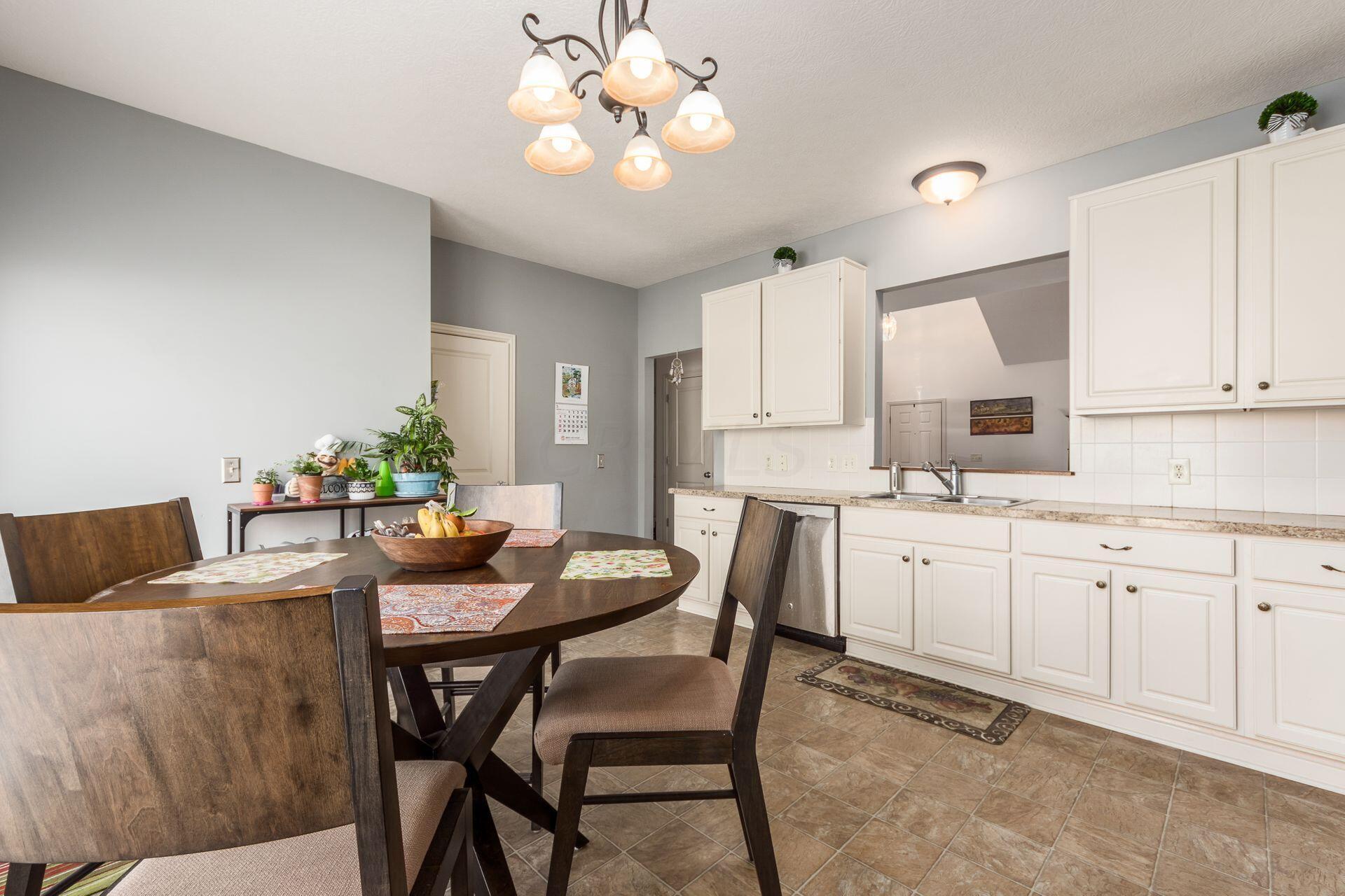 5892 McInnis Road Dublin, OH 43016 - Photo 14 of 33 Eating Area