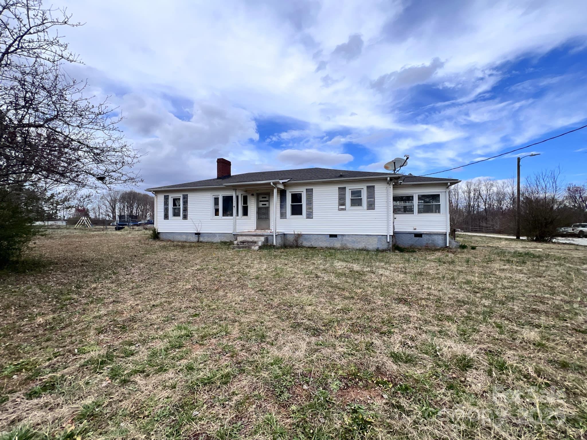 930 Weaver Road Salisbury, NC 28147 - Photo 1 of 25