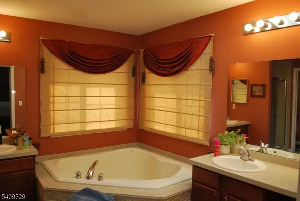 $799,000 | 692 Skyline Drive, Lake Hopatcong, NJ 07849