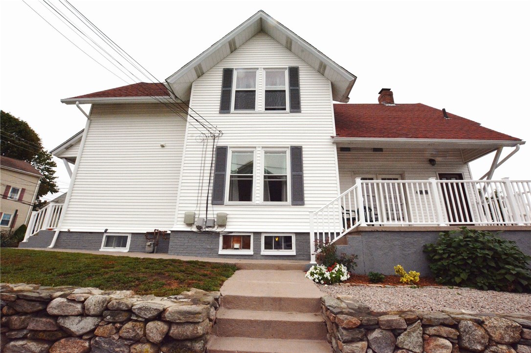 194 Logee Street Woonsocket, RI 02895 - Photo 3 of 38