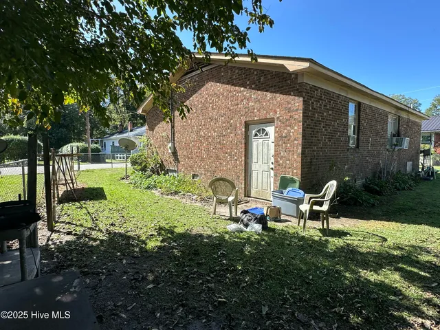 $77,000 | 4396 West Hines Street, Farmville, NC 27828