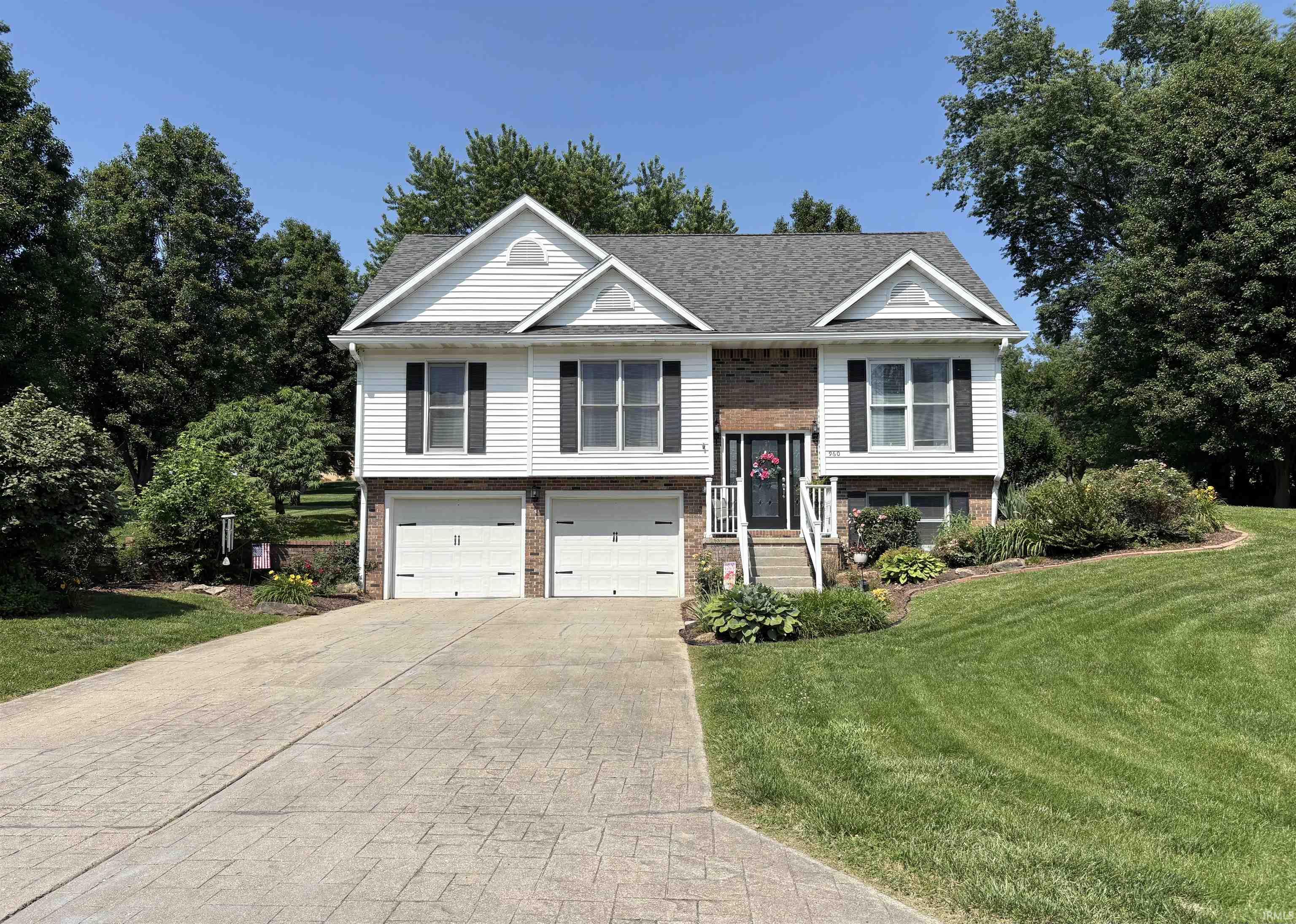 960 Quail Ridge Circle Vincennes, IN 47591 - Photo 1 of 48