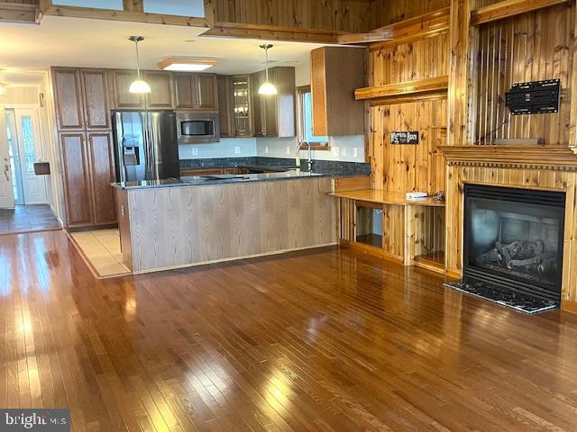 117 Chesapeake Avenue Prince Frederick, MD 20678 - Photo 13 of 65 a view of a kitchen with furniture and a fireplace
