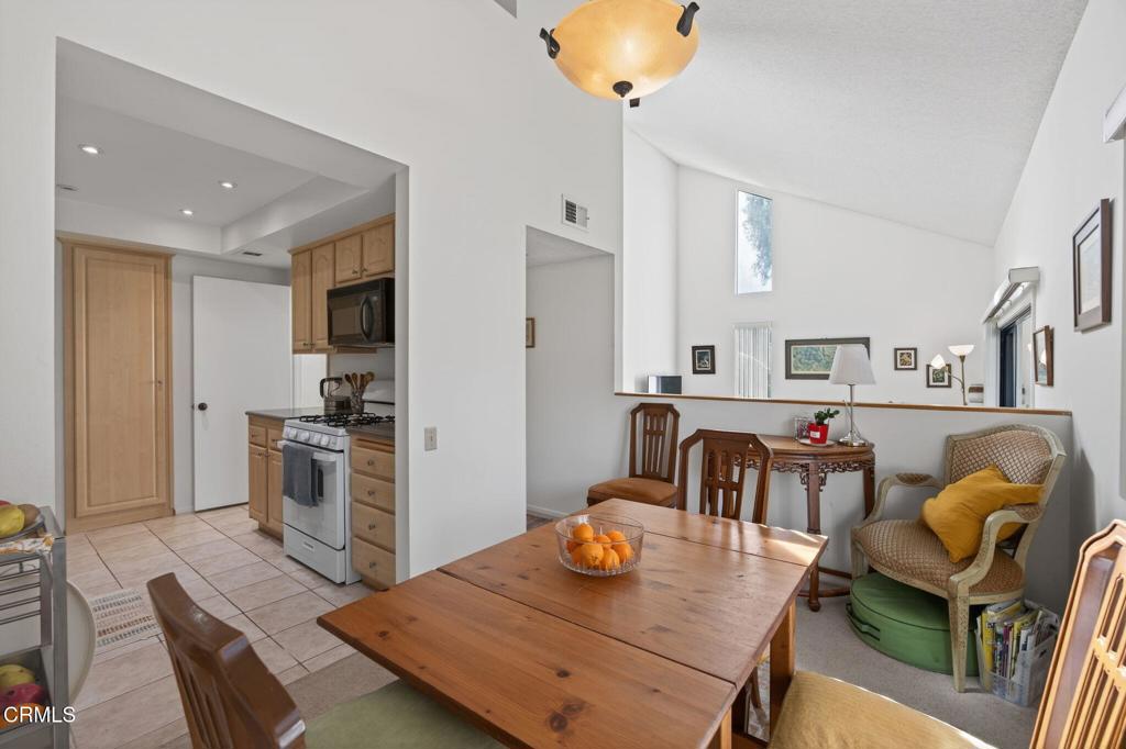 202 North Carillo Road, Unit E Ojai, CA 93023 - Photo 12 of 39