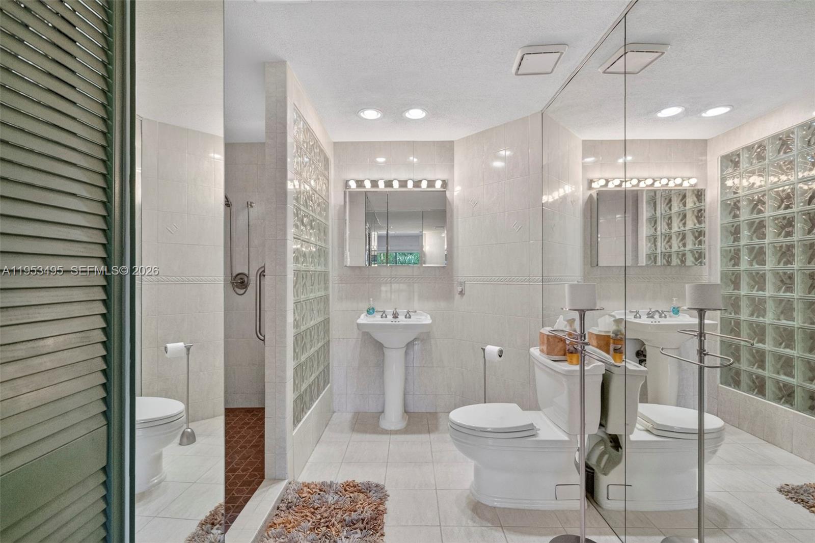 6744 North Pine Island Road Tamarac, FL 33321 - Photo 16 of 41