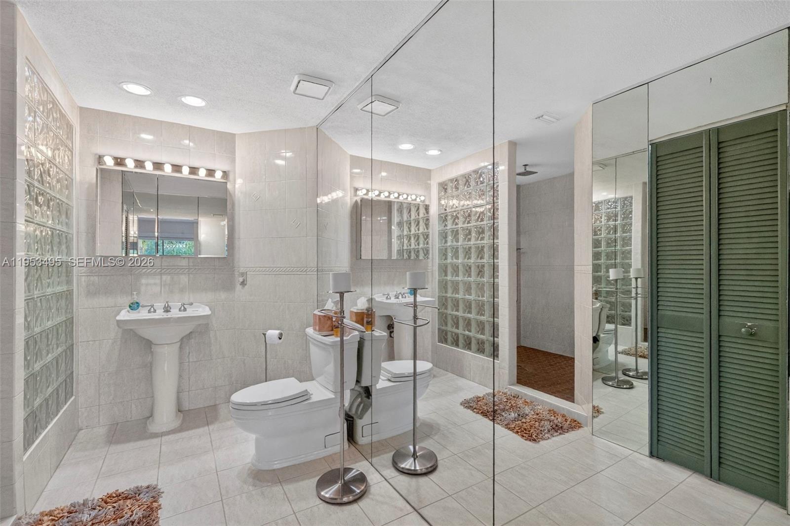 6744 North Pine Island Road Tamarac, FL 33321 - Photo 17 of 41