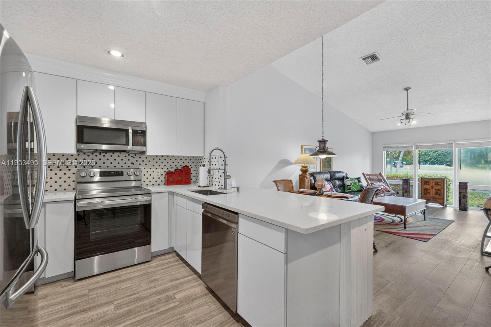 6744 North Pine Island Road Tamarac, FL 33321 - Photo 3 of 41