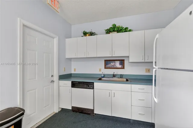 $365,000 | 6744 North Pine Island Road, Tamarac, FL 33321