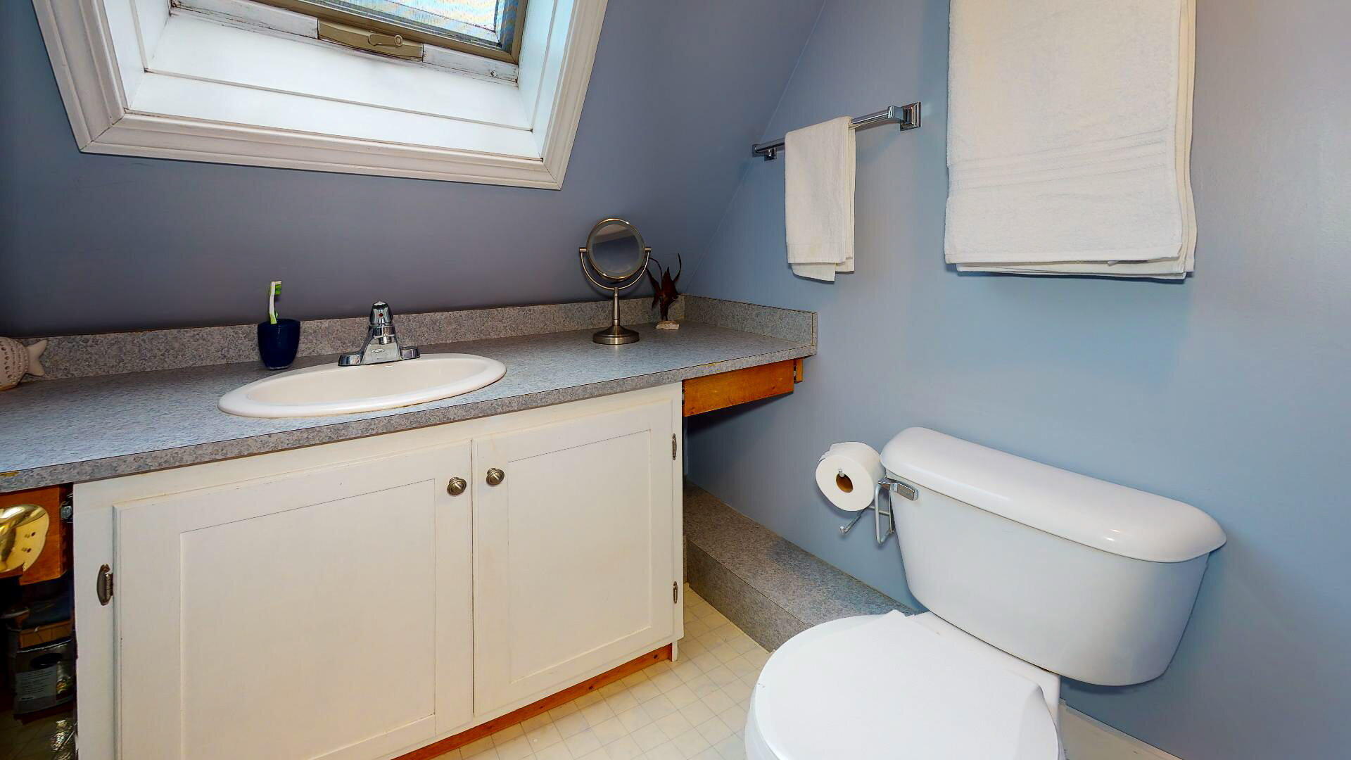 1133 Highway 32 Round Pond, ME 04564 - Photo 28 of 38 Full bath