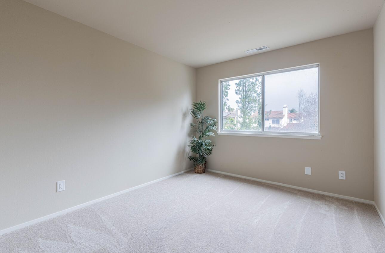 10 Rex Circle Salinas, CA 93906 - Photo 34 of 43 an empty room with windows