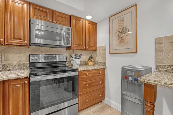 $8,500 | 3546 South Ocean Boulevard, Unit 721, South Palm Beach, FL 33480