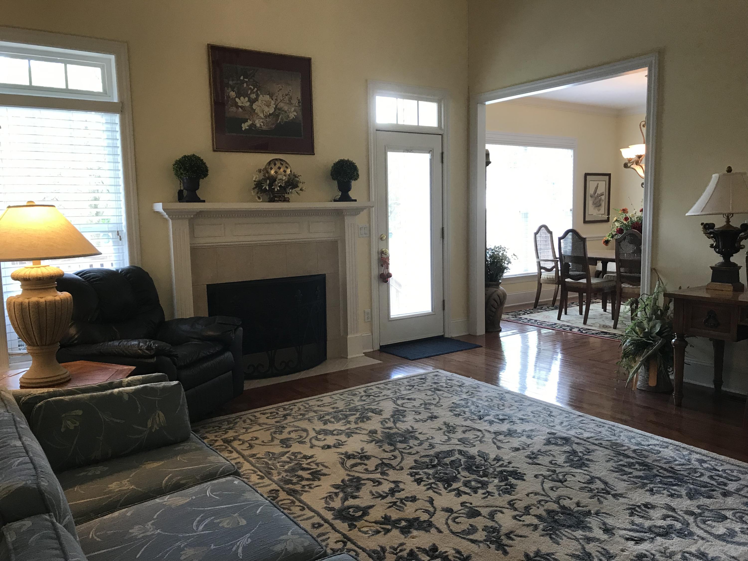 8420 Keystone Circle Chattanooga, TN 37421 - Photo 21 of 35 Living Room