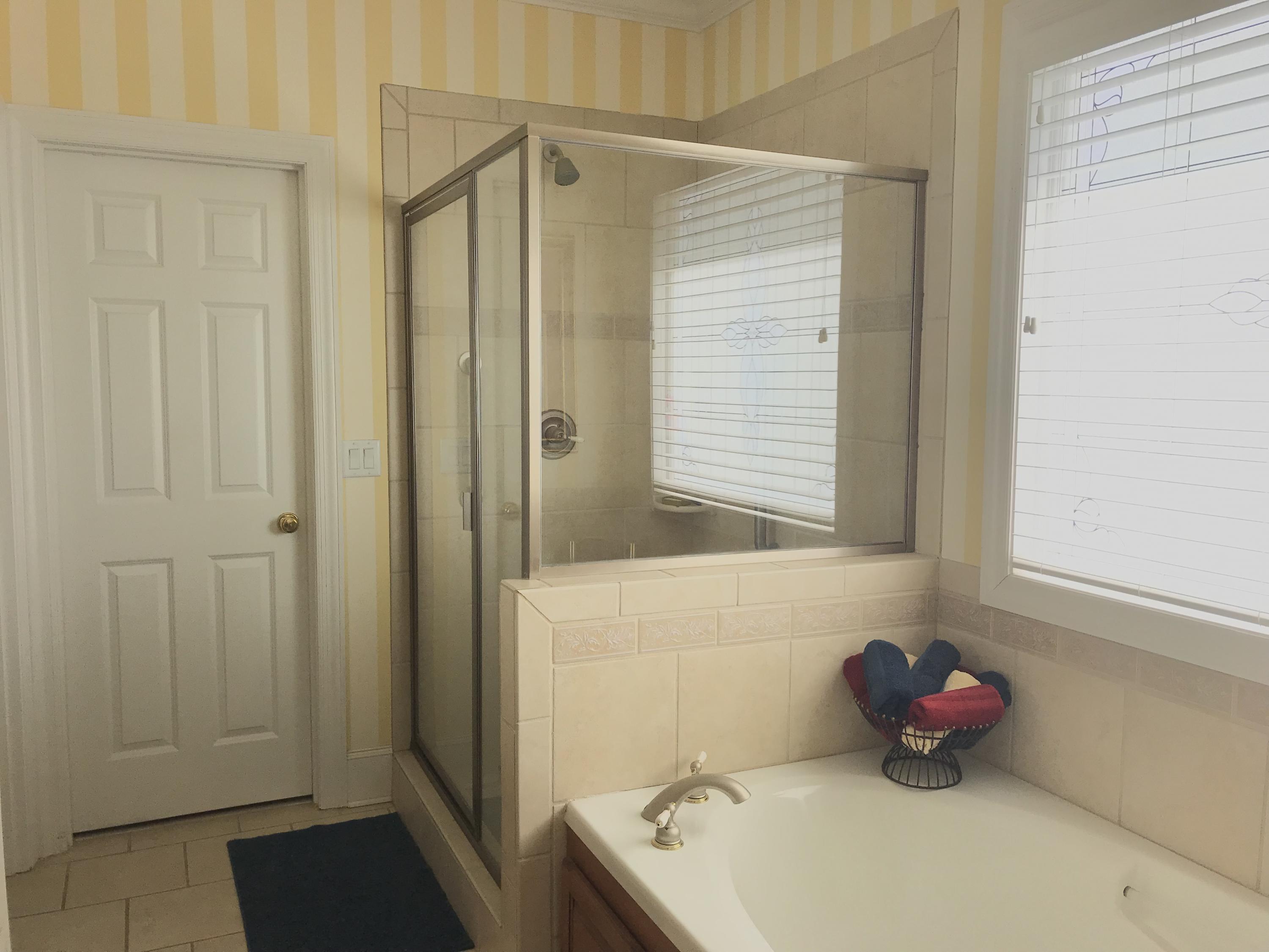8420 Keystone Circle Chattanooga, TN 37421 - Photo 26 of 35 Master Bath