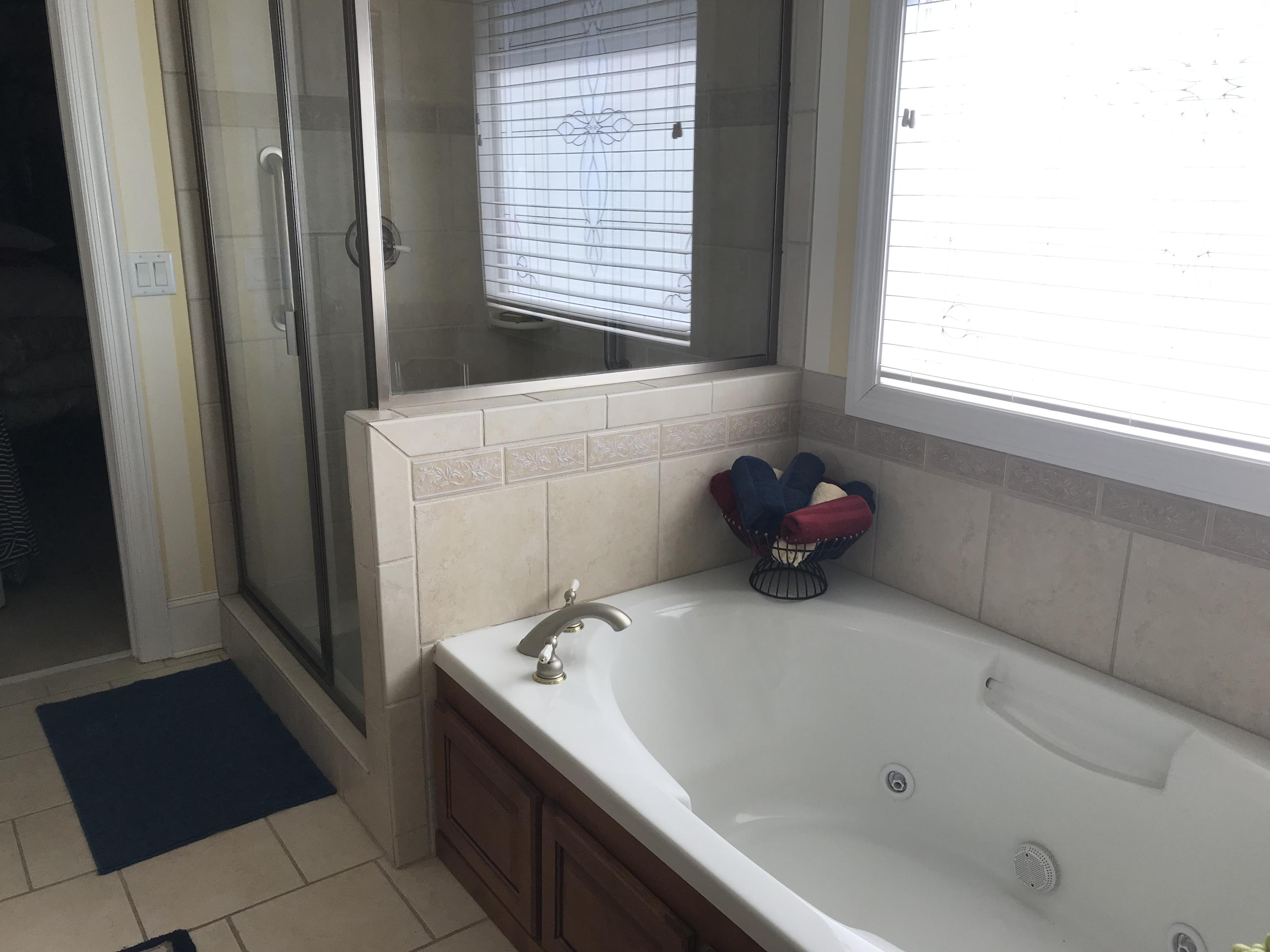 8420 Keystone Circle Chattanooga, TN 37421 - Photo 27 of 35 Master Bath
