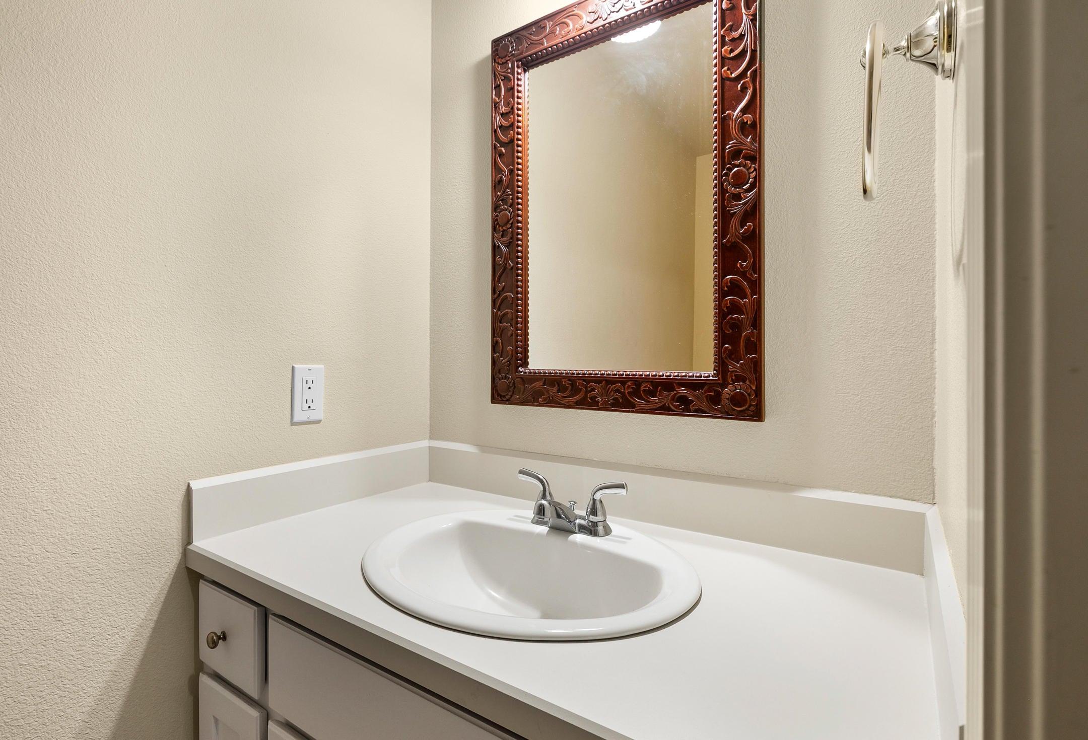 61512 West Ridge Ave Bend Bend, OR 97702 - Photo 25 of 35 2011_11_20_61512_west_ridge_ave-43