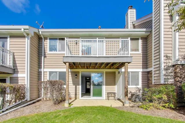 $275,000 | 609 Hanover Court, Unit X1, Schaumburg, IL 60194