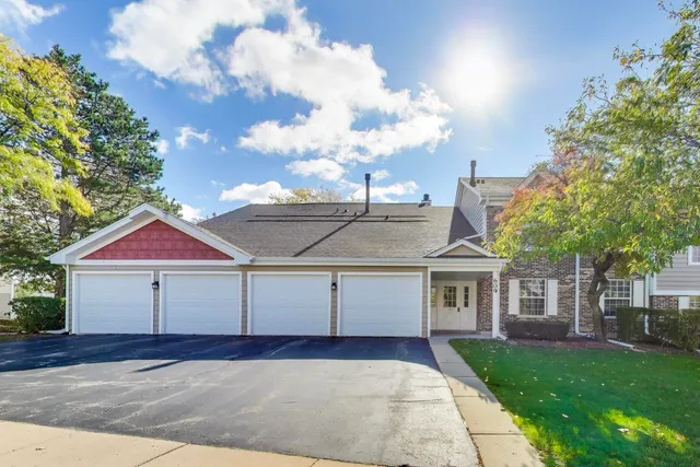 $275,000 | 609 Hanover Court, Unit X1, Schaumburg, IL 60194