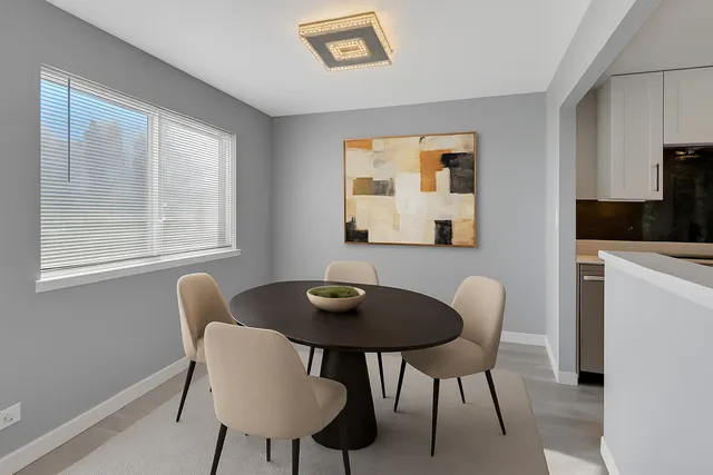 $275,000 | 609 Hanover Court, Unit X1, Schaumburg, IL 60194