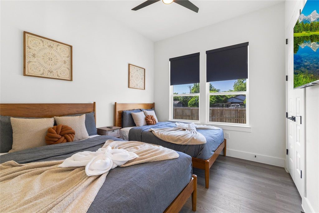 4802 Angleton Street, Unit A Houston, TX 77033 - Photo 6 of 9 Gallery Image 6