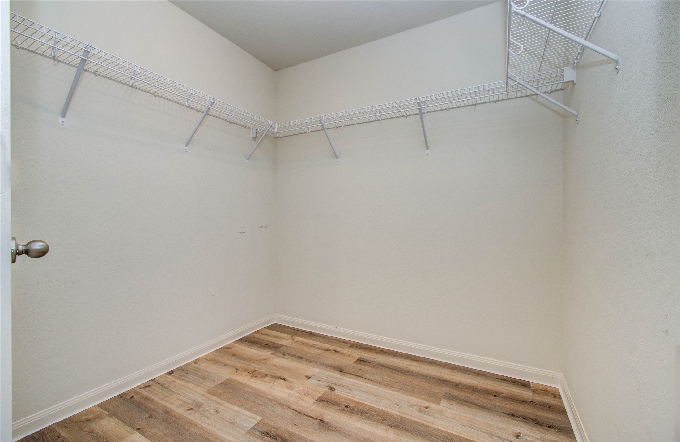 1315 Diamond Drape Drive Rosharon, TX 77583 - Photo 16 of 40 Primary Walk-in Closet