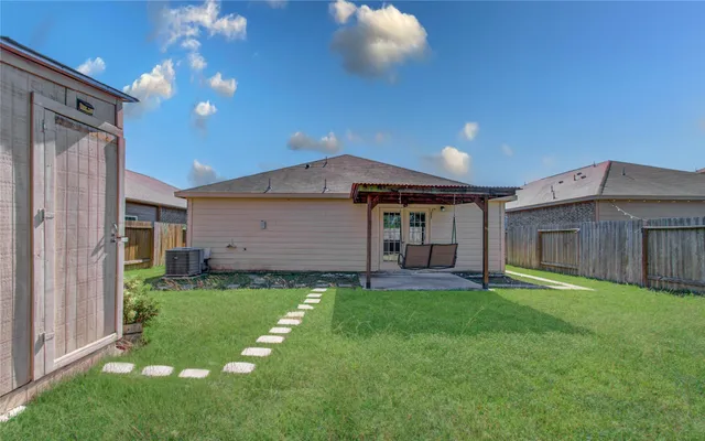 $2,200 | 1315 Diamond Drape Drive, Rosharon, TX 77583