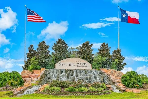 $2,200 | 1315 Diamond Drape Drive, Rosharon, TX 77583