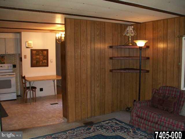 355 Newcomer Road Windsor, PA 17366 - Photo 5 of 19