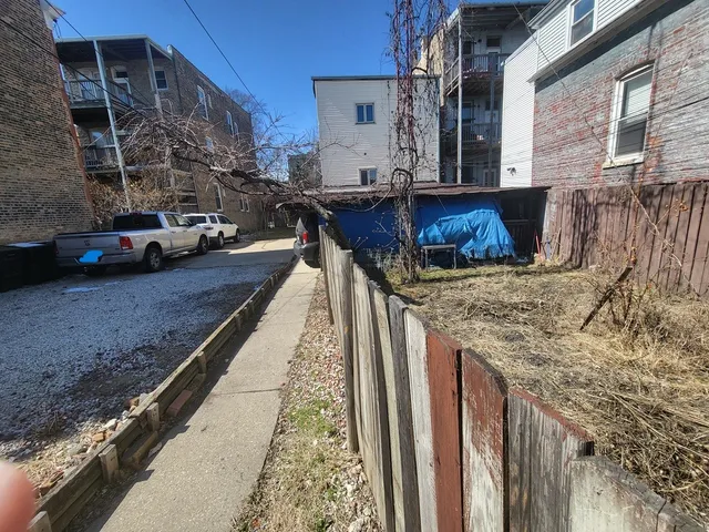 $1,100,000 | 1331 North Campbell Avenue, Chicago, IL 60622