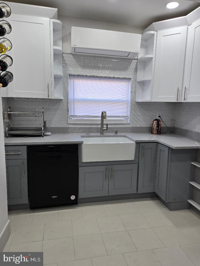 3409 Disston Street Philadelphia, PA 19149 - Photo 5 of 26 Kitchen