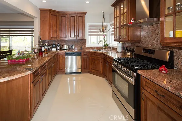 $4,650 | 3238 Montrose La, La Crescenta, CA 91214