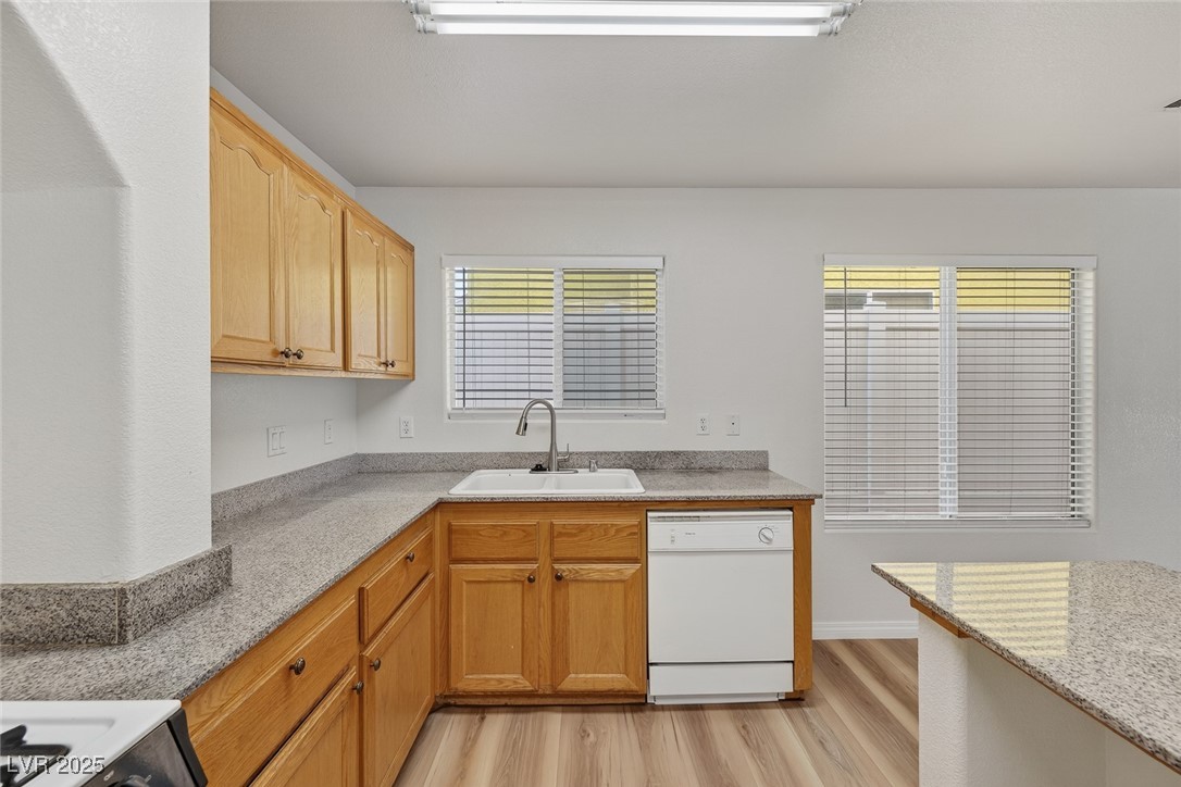 7281 Larix Road Las Vegas, NV 89113 - Photo 15 of 38