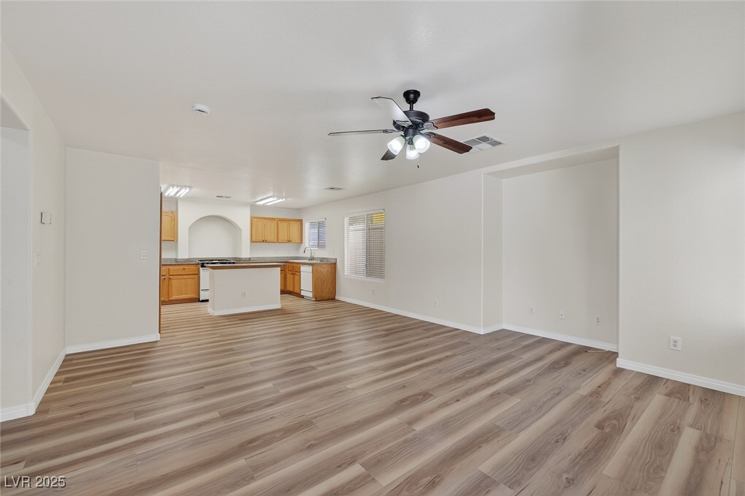 7281 Larix Road Las Vegas, NV 89113 - Photo 8 of 38