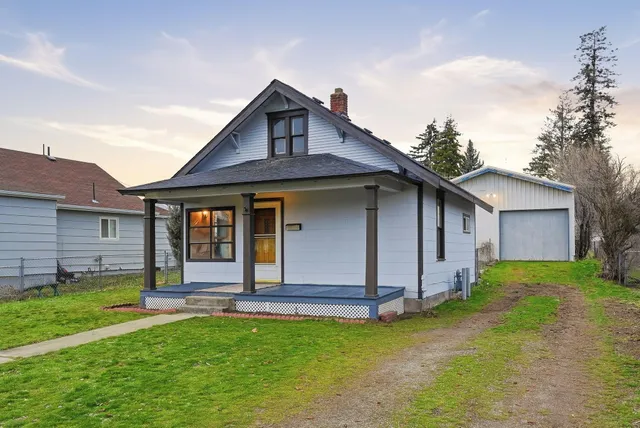 $260,000 | 2207 East Gordon Avenue, Spokane, WA 99207